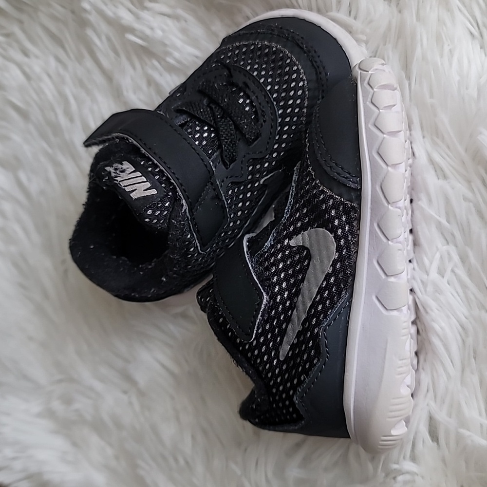 Nike Kids Black Sneakers